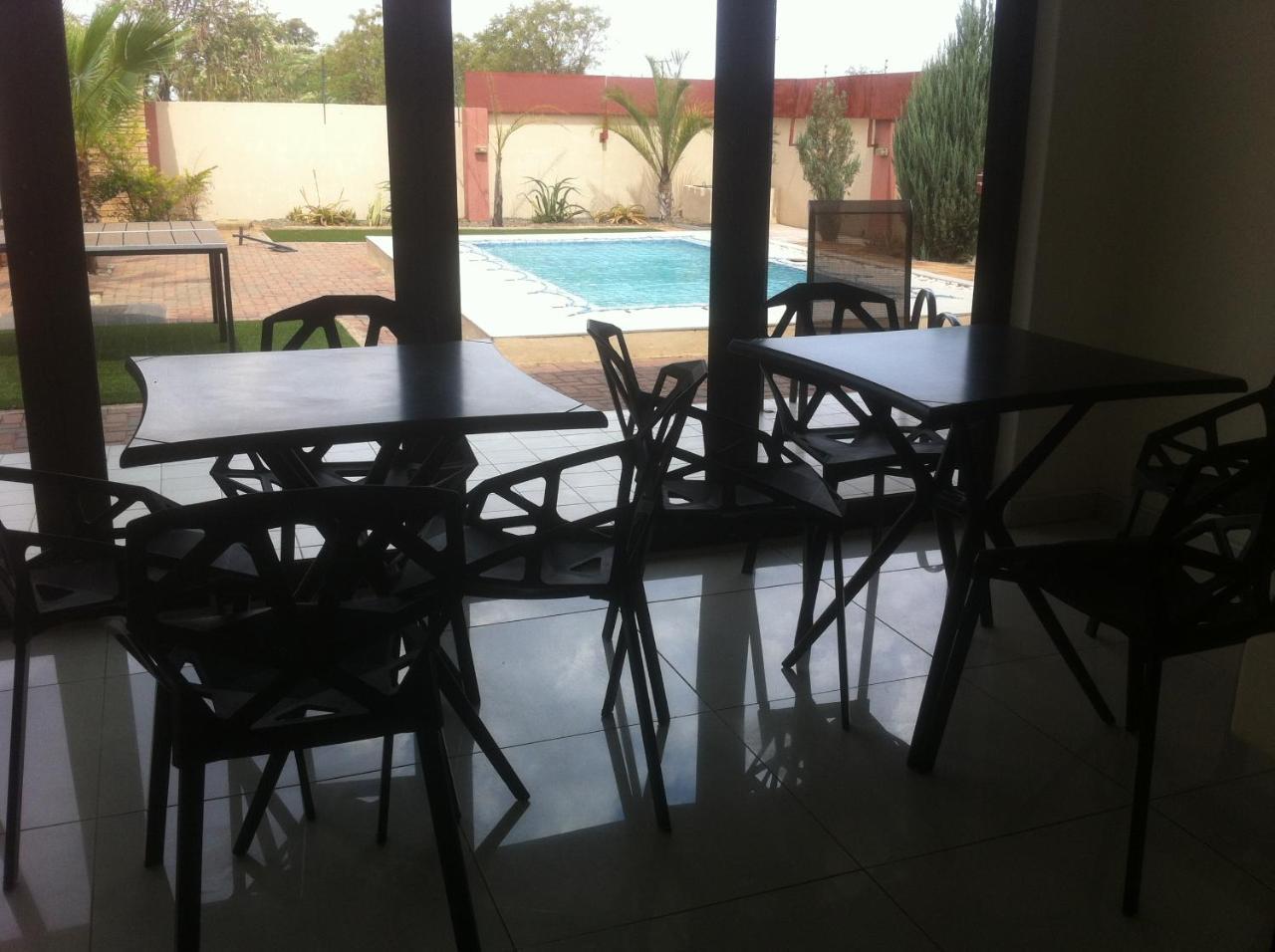 Cycad Palm Guesthouse Palapye Exterior photo